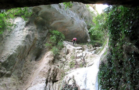 Canyoning nella Forra di Pago le Fosse