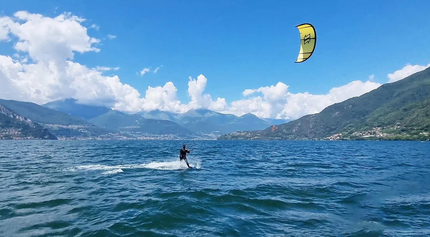 Corso di Kitesurf a Dervio sul Lago di Como