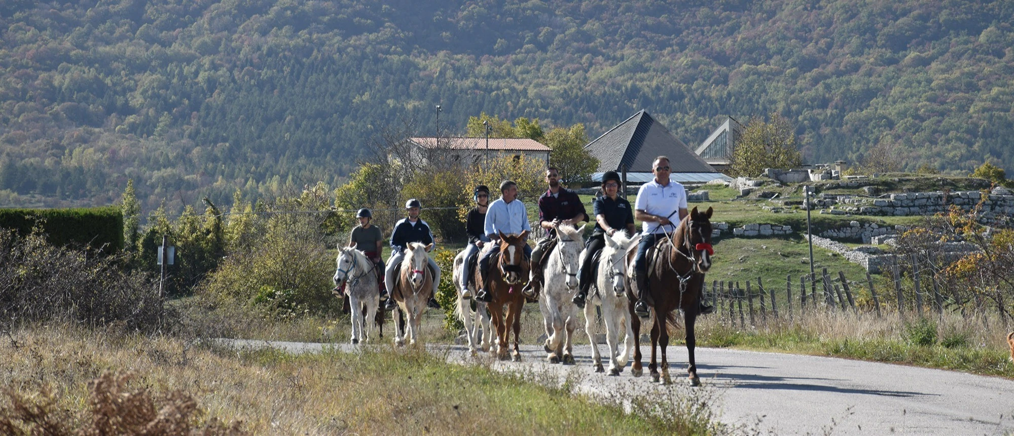 Passeggiata a Cavallo ai piedi della Majella