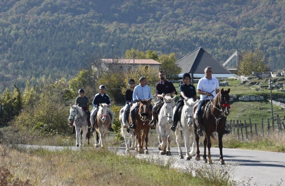 Passeggiata a Cavallo ai piedi della Majella