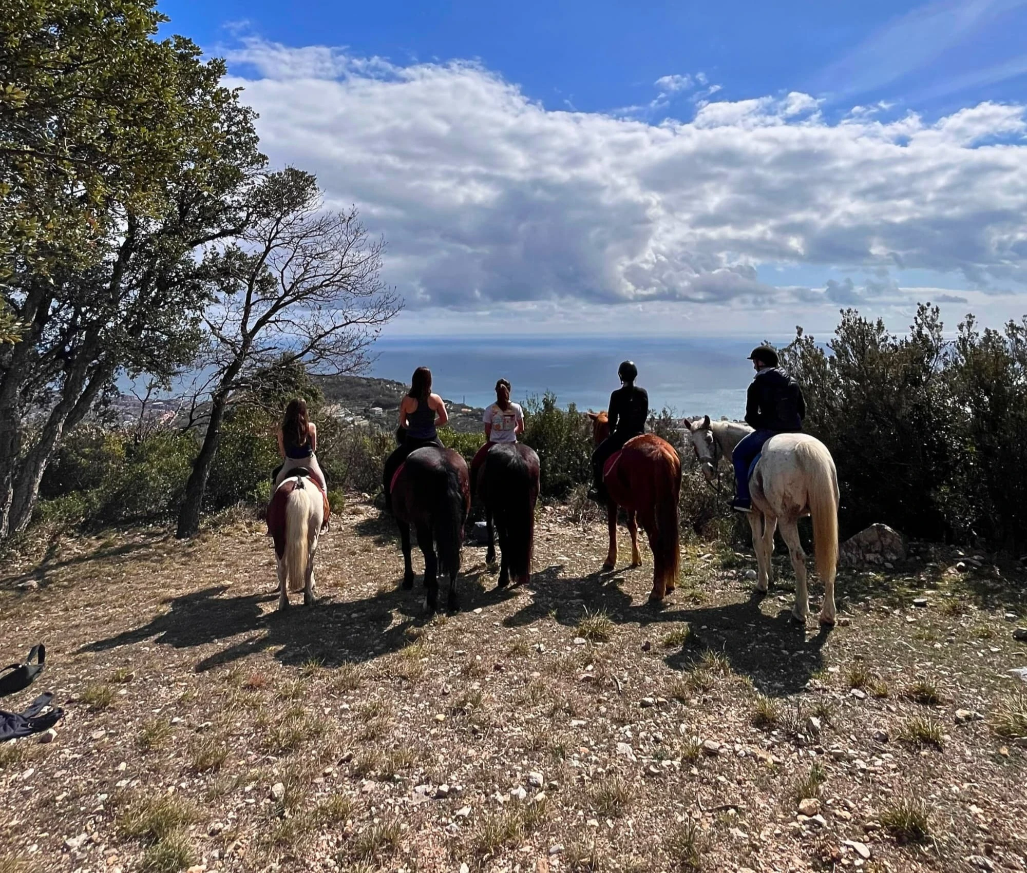 Passeggiata a Cavallo vista mare a Pietra Ligure