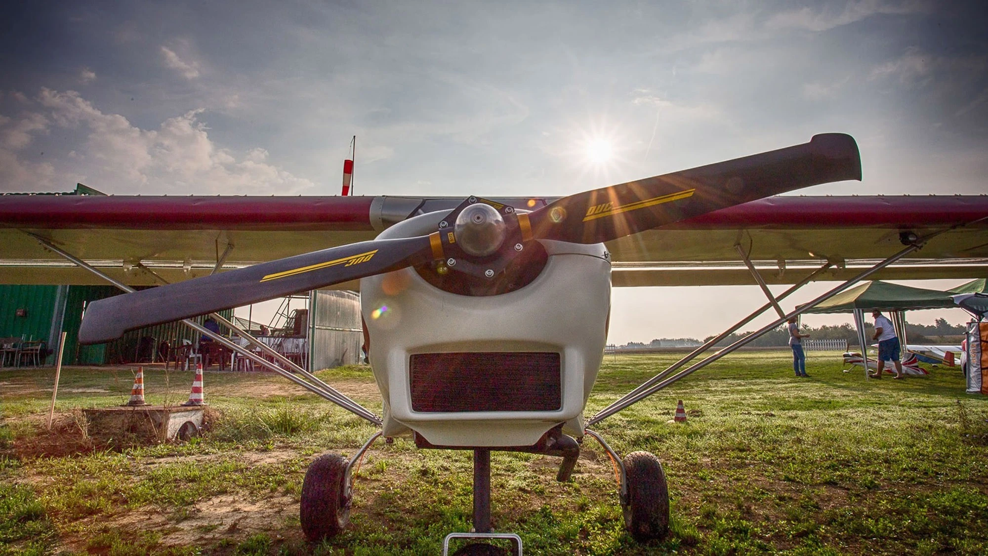 Pilotare un Ultraleggero su Asti e il Monferrato