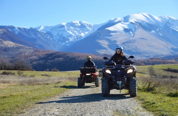 Tour Privato in Quad e Soggiorno di Coppia in Valtellina