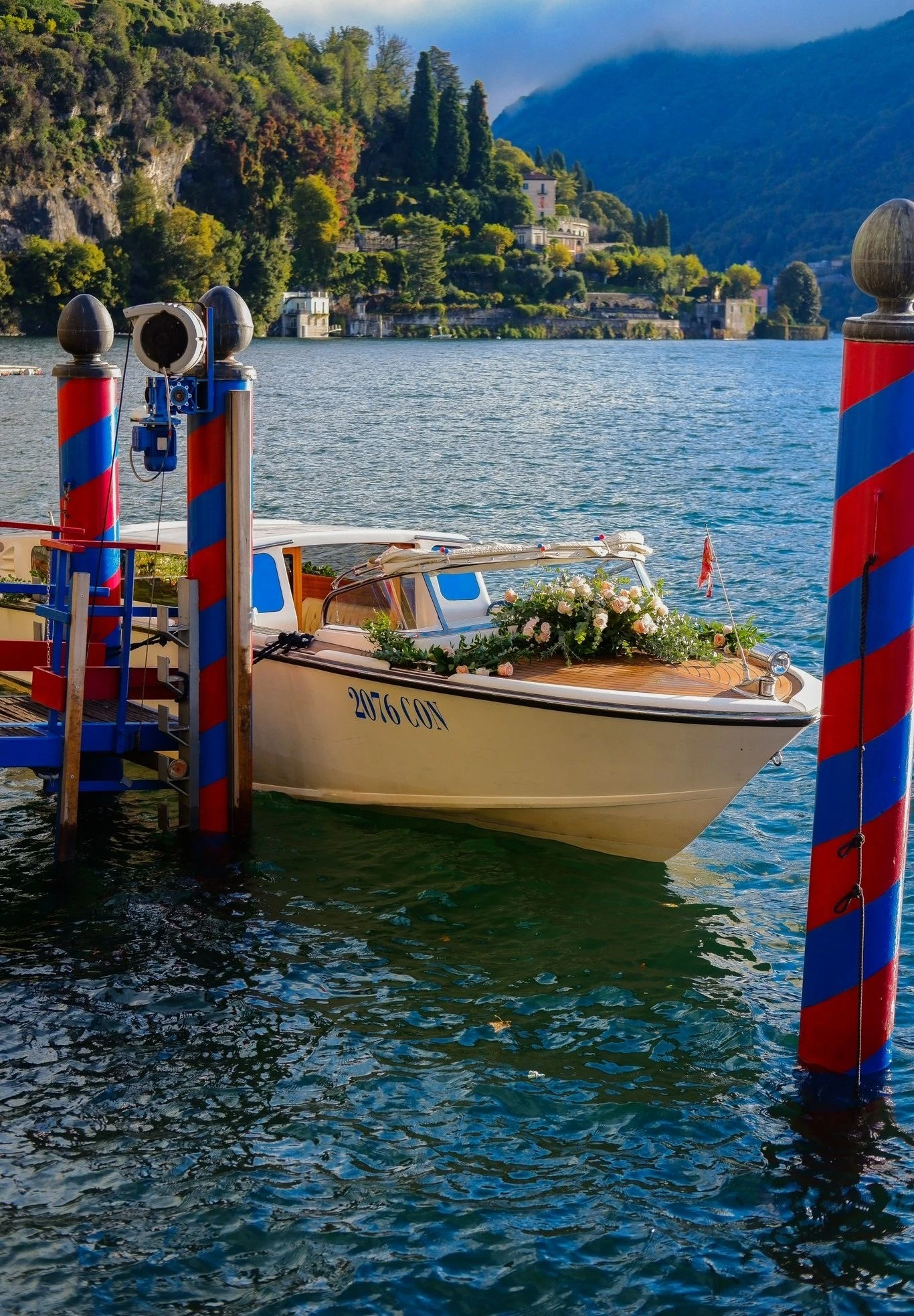 Tour privato in Taxi Veneziano sul Lago di Como