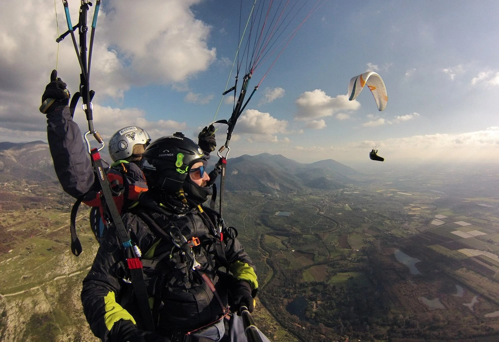 Volo di Coppia in Parapendio a Norma