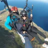 Parapendio sul mare vicino Palermo