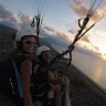 Parapendio sul mare vicino Palermo