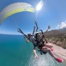 Parapendio sul mare vicino Palermo